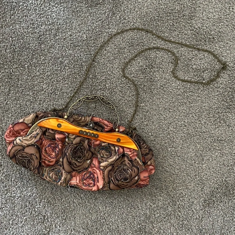 Beaded Plastic Frame Metal Clasp & Carpet Bag Convertible Crossbody/Clutch